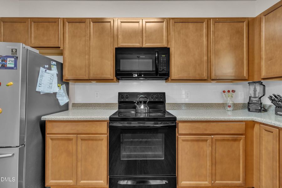 16-111 S Rose Hill Dr-11 16-111 S Rose Hill Dr-11