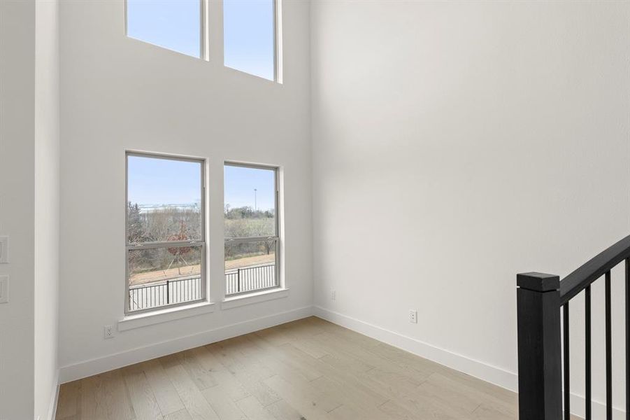 09. 8137 Twin Creek - Dining