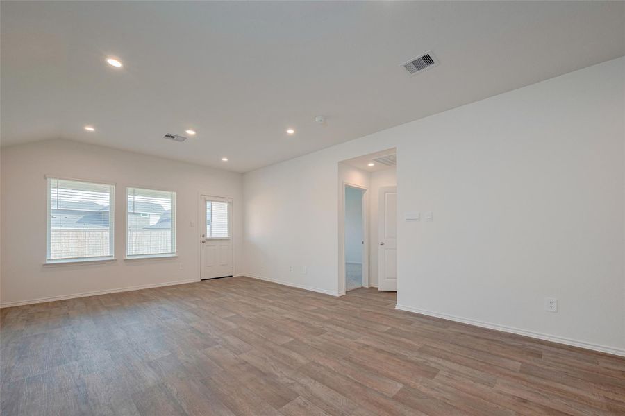 Spacious, unfurnished interior of a new home in Tamarron, Fulshear (Image 29). Spacious, unfurnished interior of a new home in Tamarron, Fulshear (Image 29).