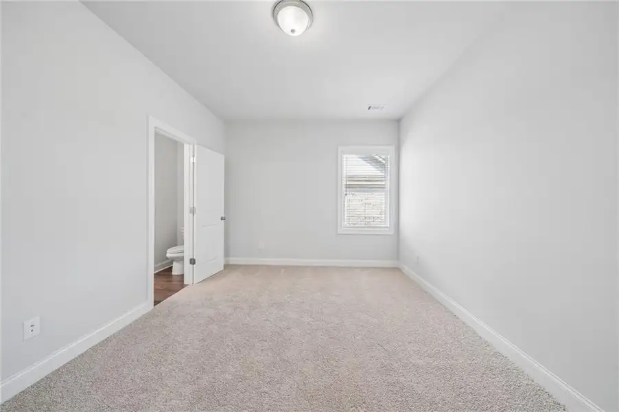 Spacious, unfurnished interior of a new home in , Hoschton (Image 27). Spacious, unfurnished interior of a new home in , Hoschton (Image 27).