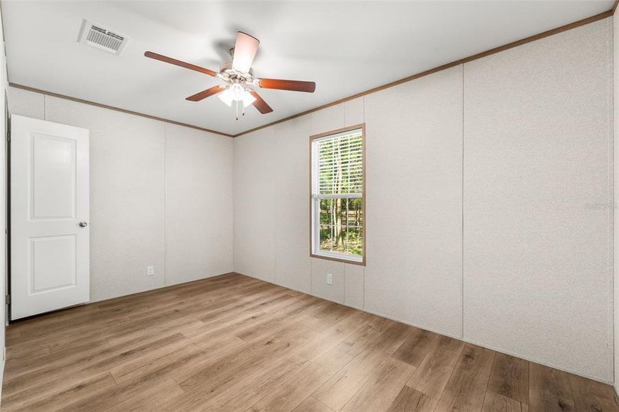 Spacious, unfurnished interior of a new home in , Bronson (Image 21).