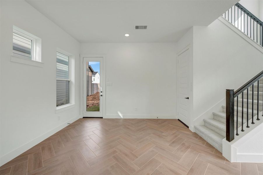 Spacious, unfurnished interior of a new home in , Montgomery (Image 33).