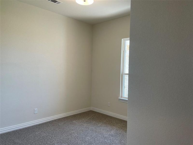 Spacious, unfurnished interior of a new home in The Ranch at Stone Hill, Waxahachie (Image 13).