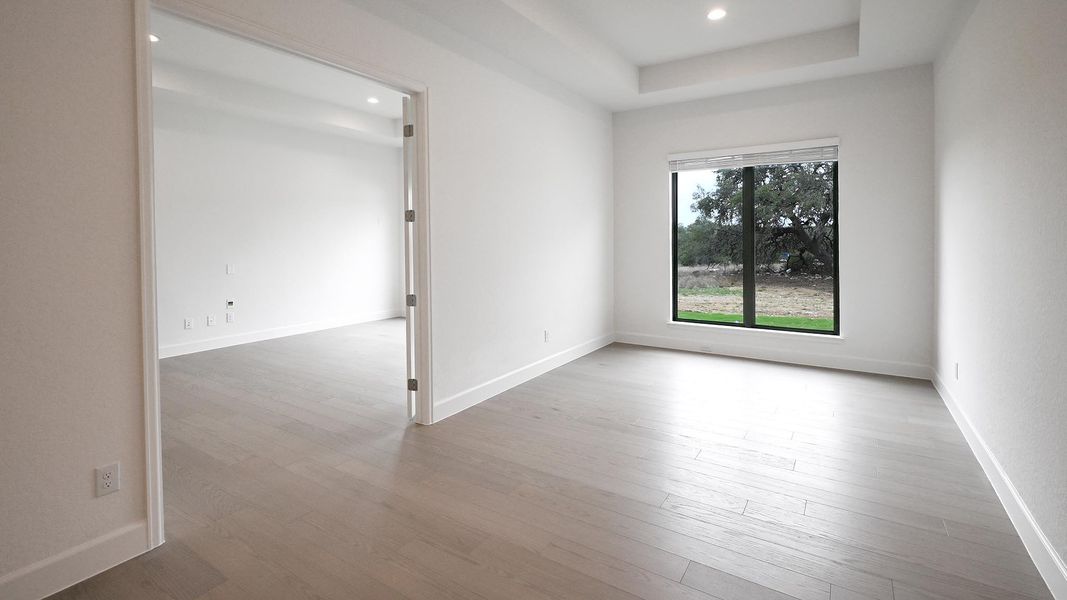 Spacious, unfurnished interior of a new home in Thornebrook, Bulverde (Image 21).