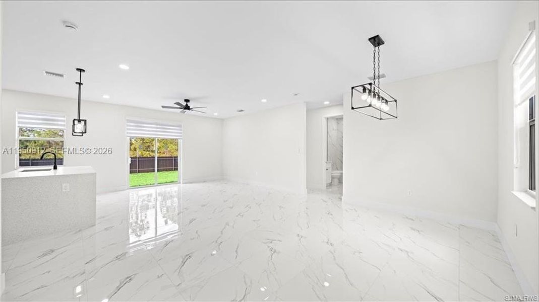 Spacious, unfurnished interior of a new home in , Lehigh Acres (Image 33).