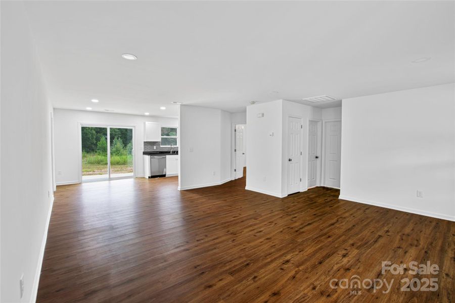 Spacious, unfurnished interior of a new home in , Gastonia (Image 18).