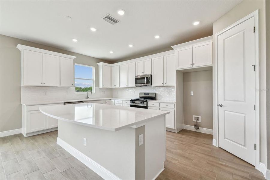 Furnished interior view inside a new home in Tamarack at Two Rivers, Zephyrhills (Image 7). Furnished interior view inside a new home in Tamarack at Two Rivers, Zephyrhills (Image 7).