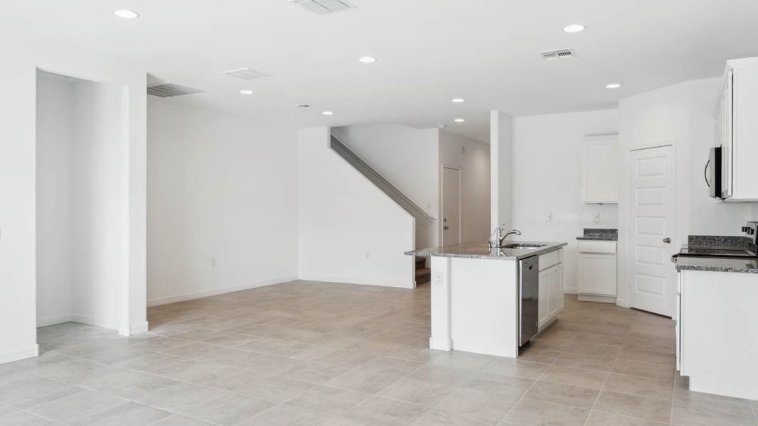 Image 35 representing the Mitchell by D.R. Horton in Upper Canyon, Phoenix, AZ.