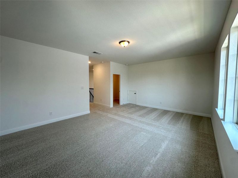 Spacious, unfurnished interior of a new home in Legacy, League City (Image 5). Spacious, unfurnished interior of a new home in Legacy, League City (Image 5).