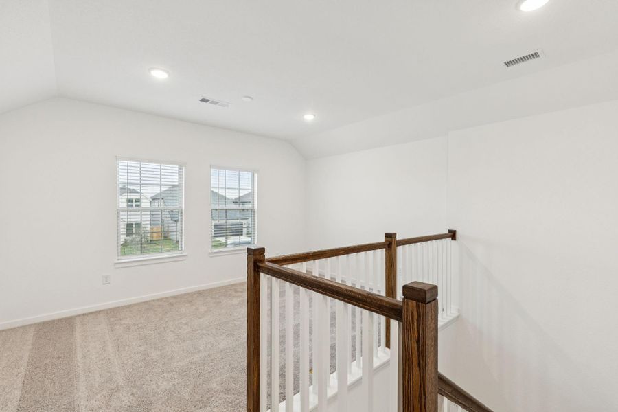 Spacious, unfurnished interior of a new home in Mavera, Conroe (Image 25).