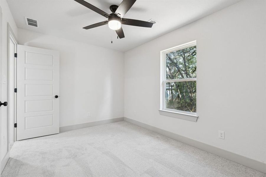 Spacious, unfurnished interior of a new home in , Granbury (Image 33). Spacious, unfurnished interior of a new home in , Granbury (Image 33).