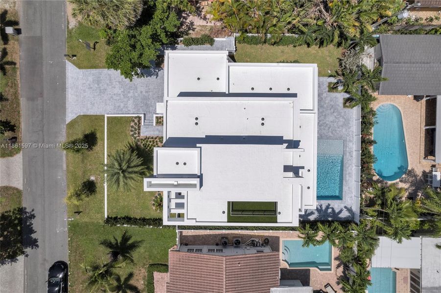 2D floor plan layout of this home in , Pompano Beach, FL (Image 3).