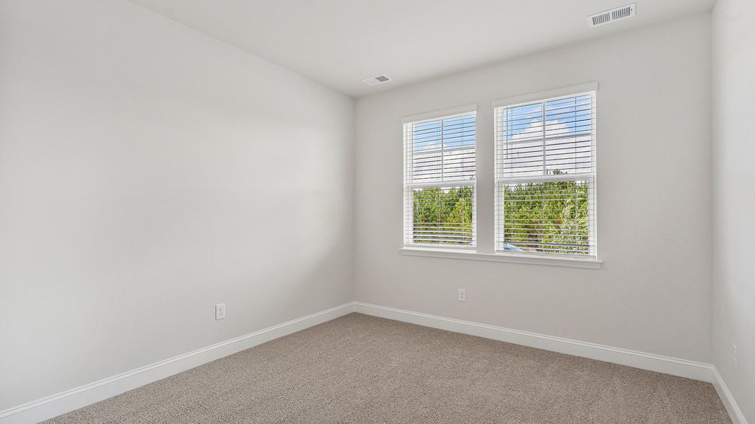 Spacious, unfurnished interior of a new home in Eden Springs, Longs (Image 15).