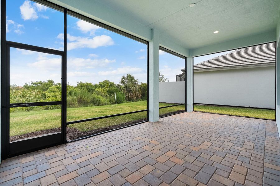 Lanai | 12507 SW Sunrise Lake Terrace