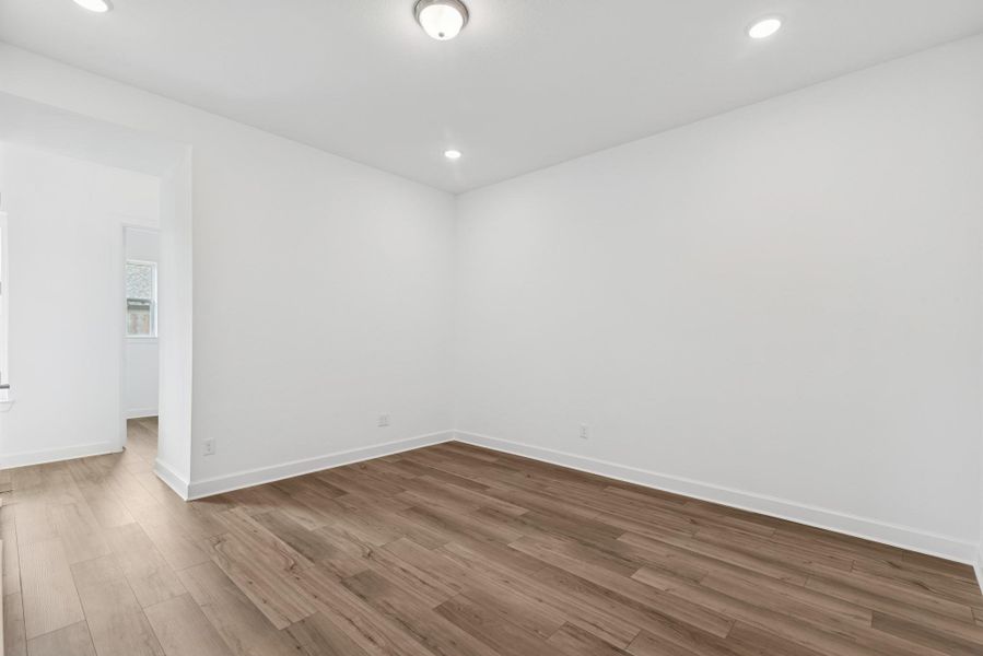 Spacious, unfurnished interior of a new home in Jordan Ranch 70' Homesites, Fulshear (Image 23).