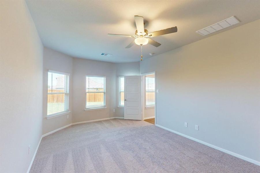 Spacious, unfurnished interior of a new home in Sanderos, Fort Worth (Image 28). Spacious, unfurnished interior of a new home in Sanderos, Fort Worth (Image 28).