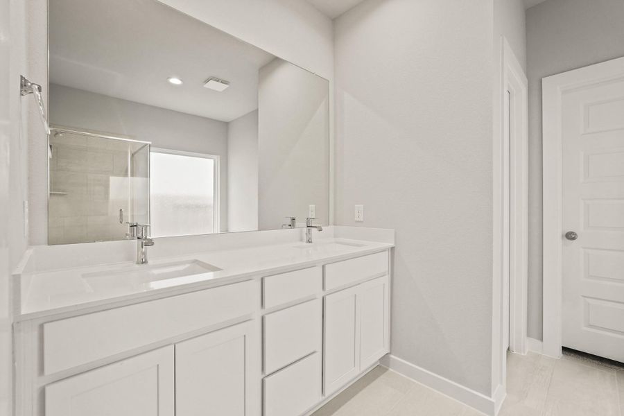 Furnished interior view inside a new home in Huntington Place, Rosharon (Image 6). Furnished interior view inside a new home in Huntington Place, Rosharon (Image 6).