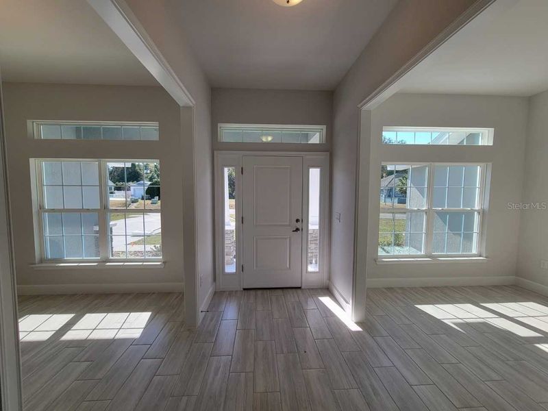 Spacious, unfurnished interior of a new home in Ocala Waterway / Kingsland Country Estates, Ocala (Image 4).