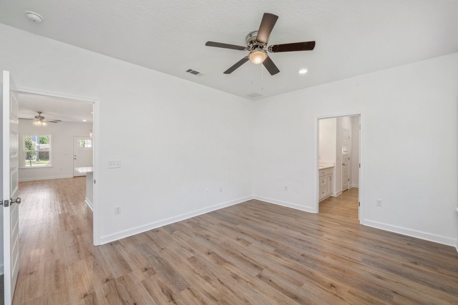 Representative unfurnished interior of a home built from the Franklin by CJL Homes in Blossom Grove, Crestview (Image 14).