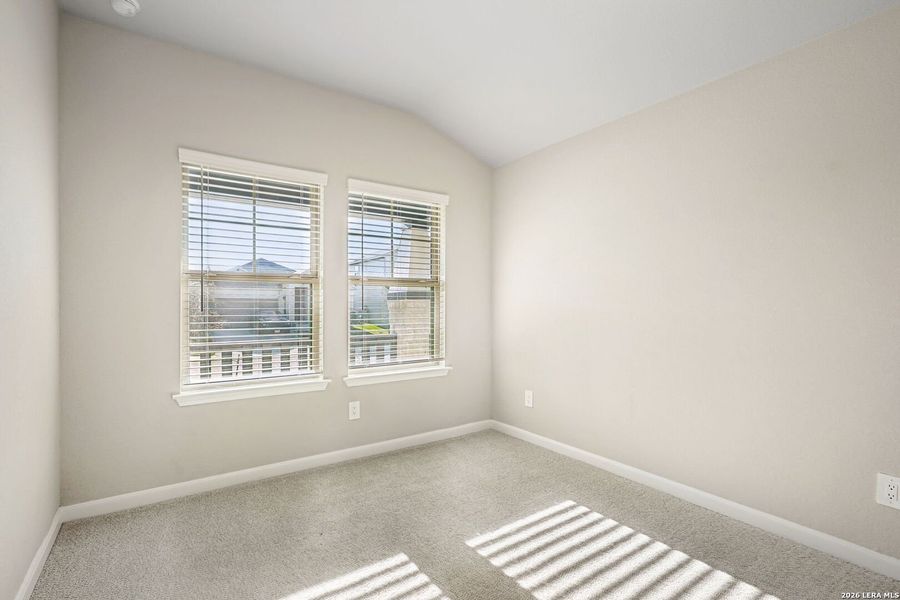 Spacious, unfurnished interior of a new home in Remington Ranch, San Antonio (Image 30).