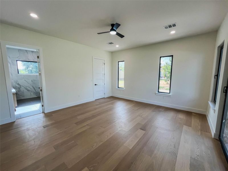Spacious, unfurnished interior of a new home in , Horseshoe Bay (Image 14). Spacious, unfurnished interior of a new home in , Horseshoe Bay (Image 14).