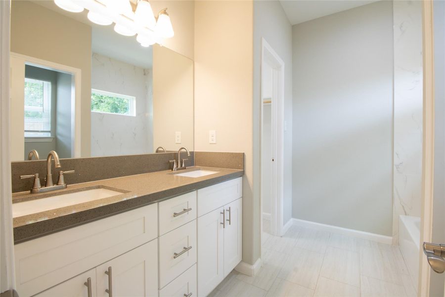 Image 4 of a home in .