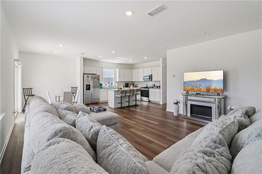 Furnished interior view inside a new home in , Gainesville (Image 10).