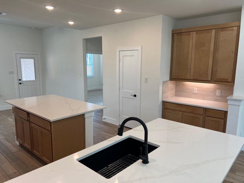 Furnished interior view inside a new home in Wood Leaf Reserve, Tomball (Image 6). Furnished interior view inside a new home in Wood Leaf Reserve, Tomball (Image 6).