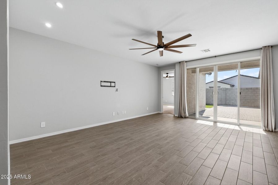 12_11233_E_Upton_Ave62_mls