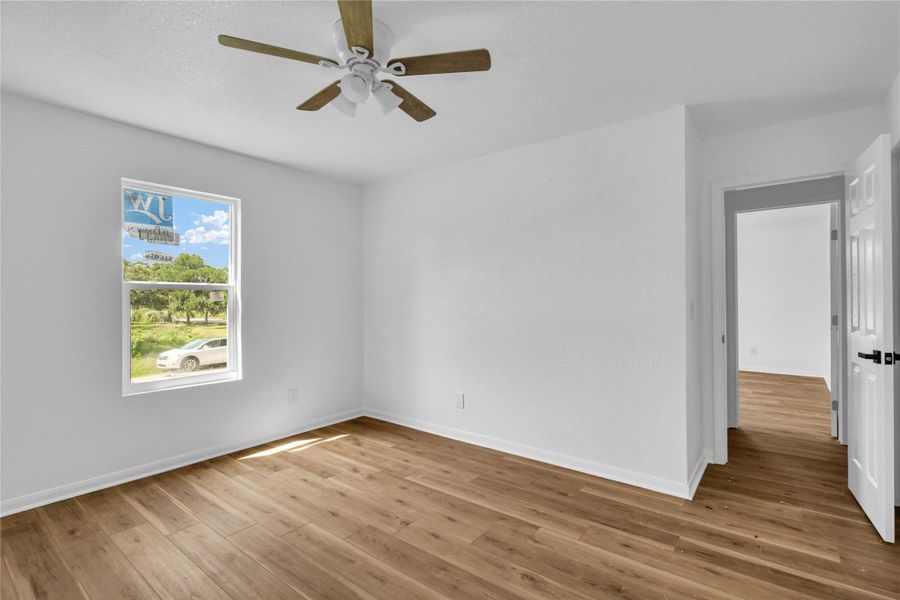 Spacious, unfurnished interior of a new home in , Brazoria (Image 20).
