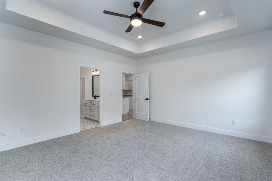 Spacious, unfurnished interior of a new home in Kerns Ridge, Salisbury (Image 16).