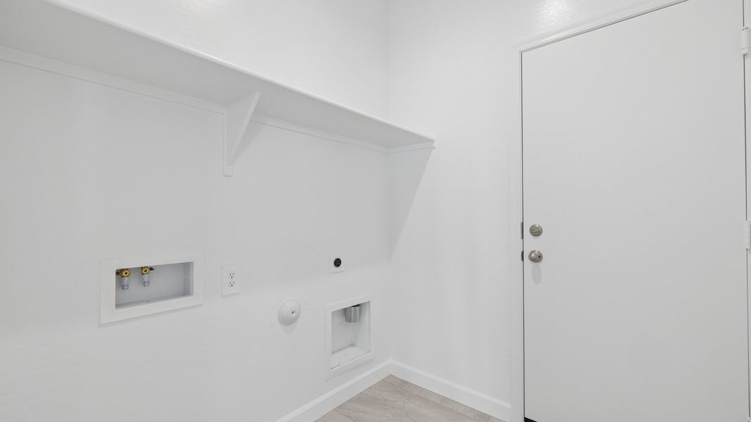 Spacious, unfurnished interior of a new home in Sorrento, Maricopa (Image 24). Spacious, unfurnished interior of a new home in Sorrento, Maricopa (Image 24).