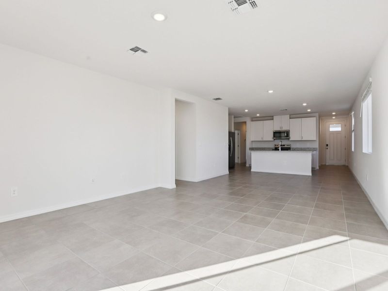 Spacious, unfurnished interior of a new home in Oakfield Trails - Premier Series, Parrish (Image 7).