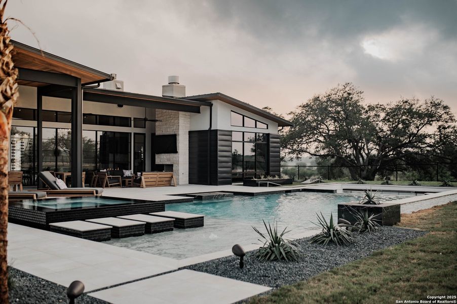 Image 41 of a home in .