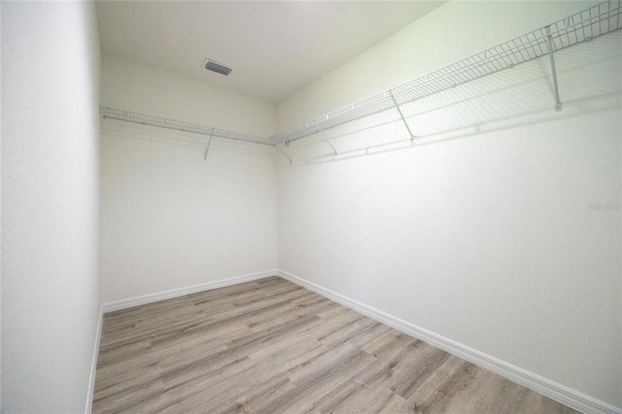 Spacious, unfurnished interior of a new home in , Ocklawaha (Image 42).