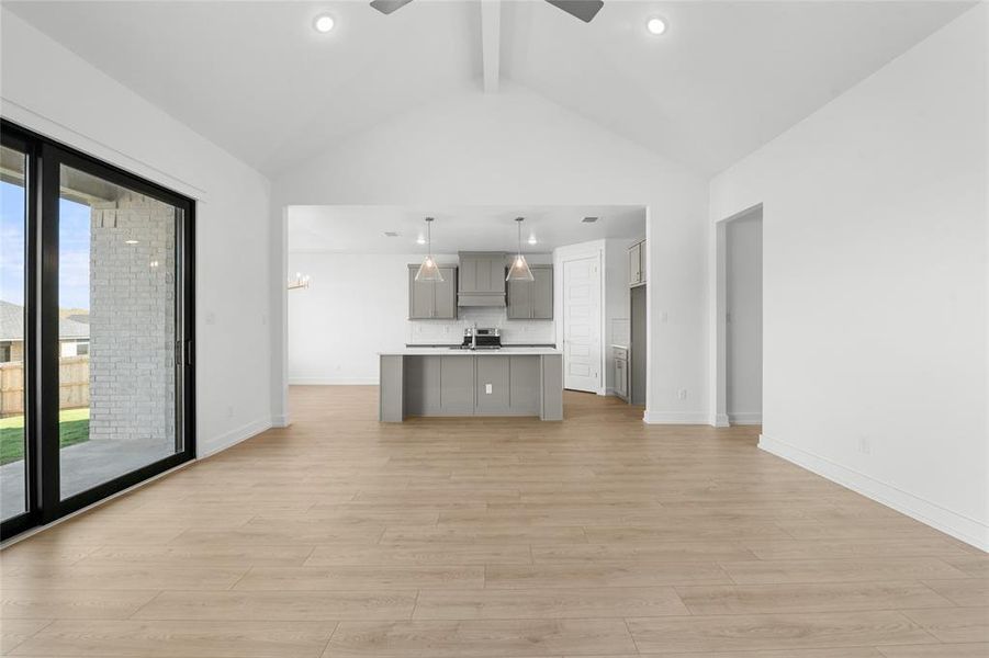 Spacious, unfurnished interior of a new home in Rosenthal Estates, Lorena (Image 16).