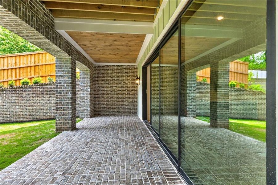 Exterior details and patio area of a home in , Roswell (Image 4).
