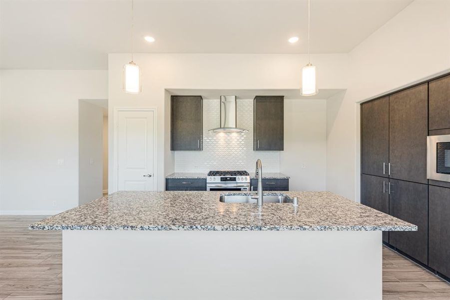 Furnished interior view inside a new home in Bear Creek Elements, Lavon (Image 18). Furnished interior view inside a new home in Bear Creek Elements, Lavon (Image 18).