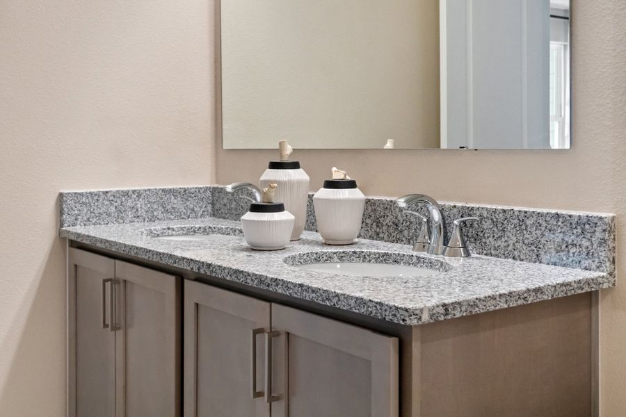 Dual-sink vanity at primary bath