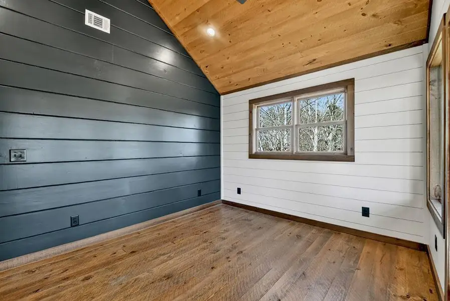Exterior details and patio area of a home in , Ellijay (Image 27).