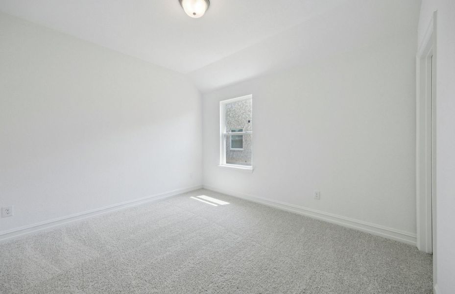 Representative unfurnished interior of a home built from the Northlake by Pulte Homes in Westside Preserve, Midlothian (Image 16).