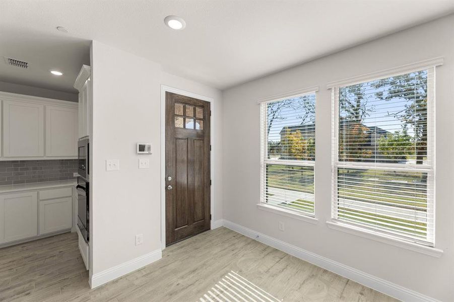 3005 Tall Pine-Entry-1