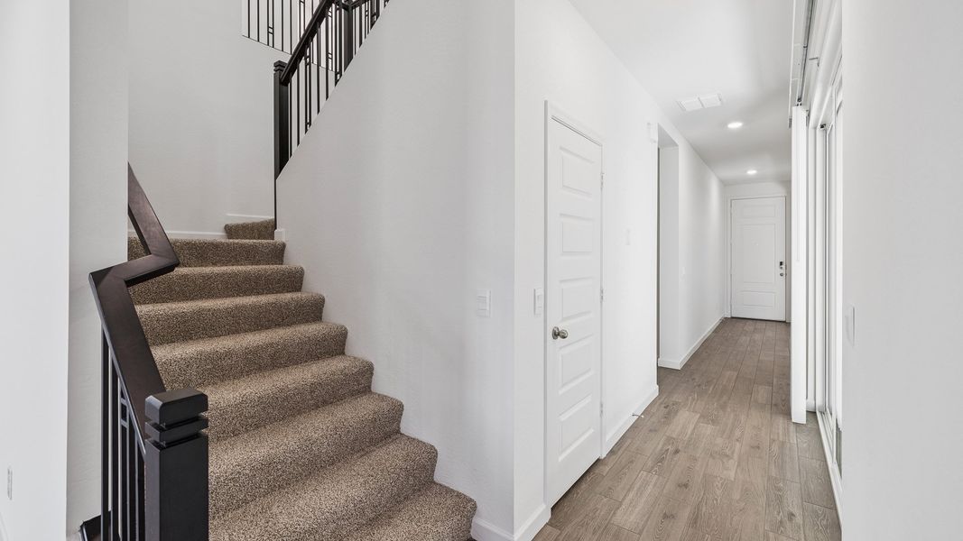Spacious, unfurnished interior of a new home in Apache Farms, Buckeye (Image 25).