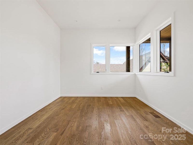 Spacious, unfurnished interior of a new home in , Asheville (Image 18).