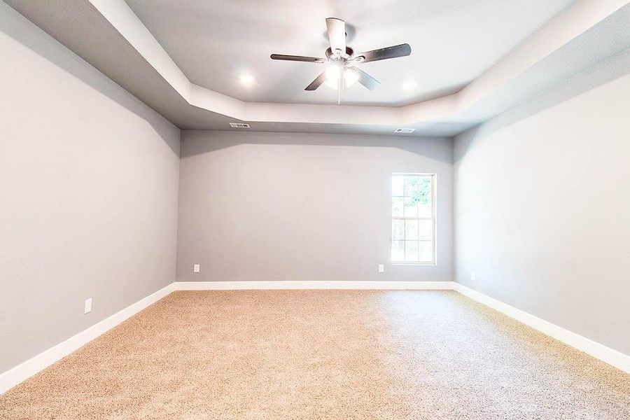 Spacious, unfurnished interior of a new home in , West Tawakoni (Image 16).