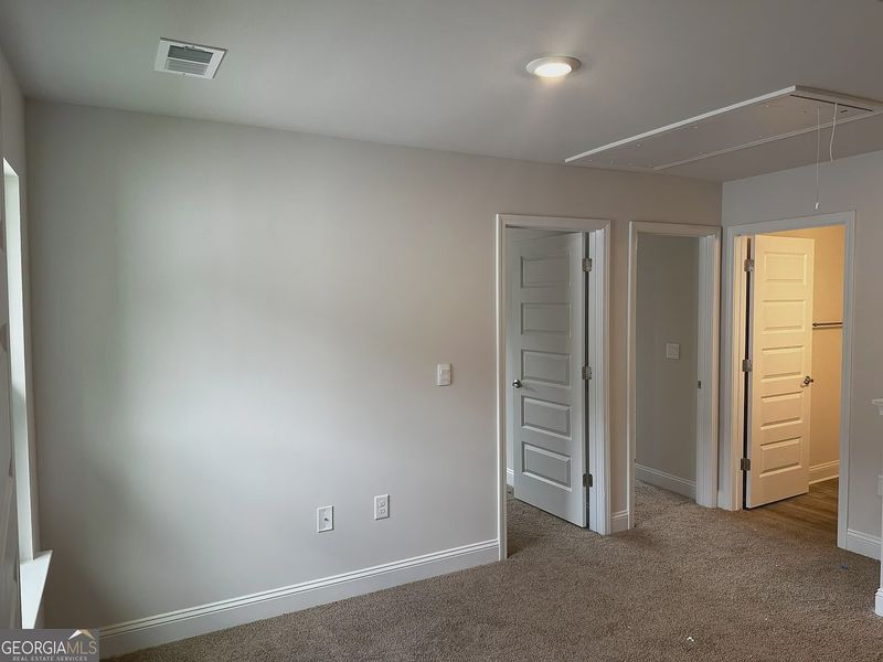 Image 14 of a home in Canterbury Villas.