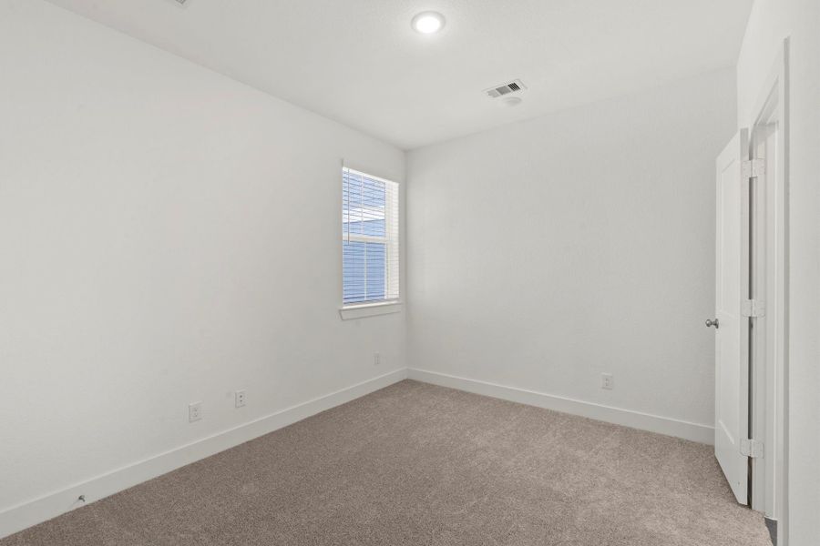 Spacious, unfurnished interior of a new home in Sienna, Missouri City (Image 22). Spacious, unfurnished interior of a new home in Sienna, Missouri City (Image 22).