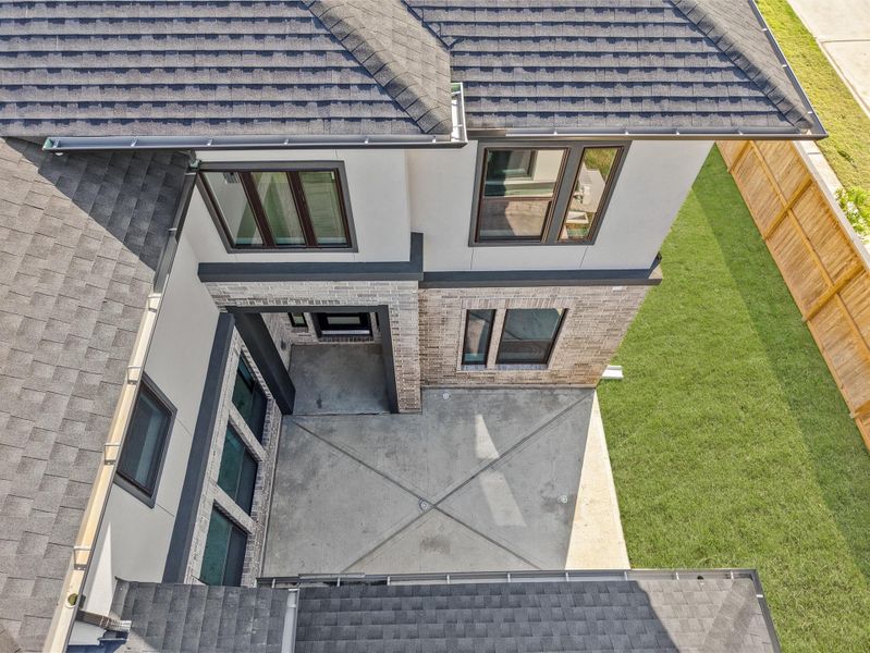 Exterior details and patio area of a home in Jubilee 45', 70', Hockley (Image 15).