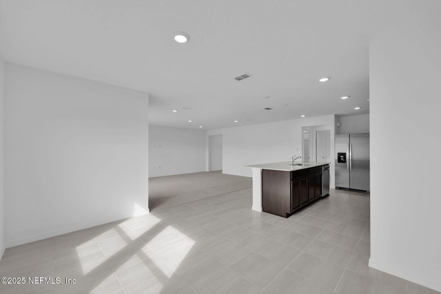 Spacious, unfurnished interior of a new home in Wells Landing, Jacksonville (Image 21). Spacious, unfurnished interior of a new home in Wells Landing, Jacksonville (Image 21).