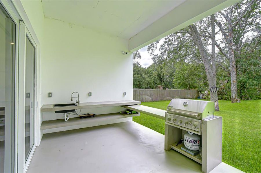 Exterior details and patio area of a home in , Tampa (Image 31).